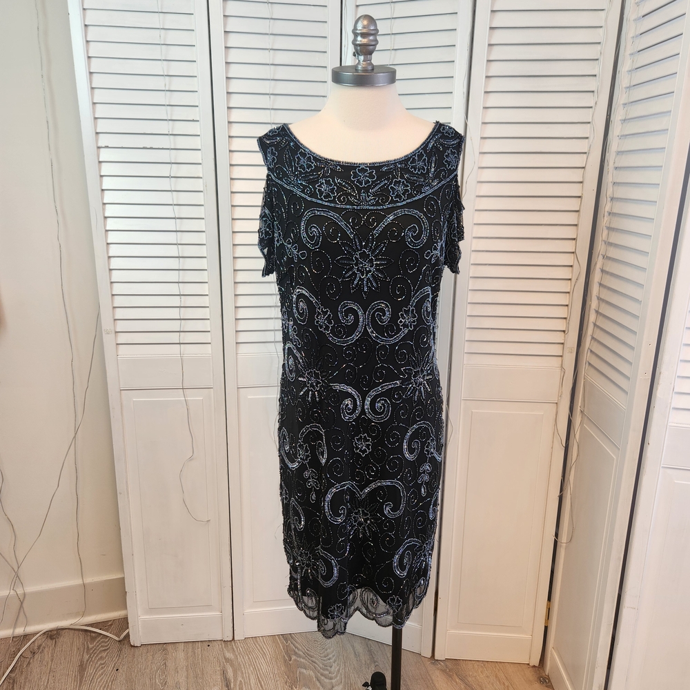 Chic Black and Silver Patterned Midi Dress